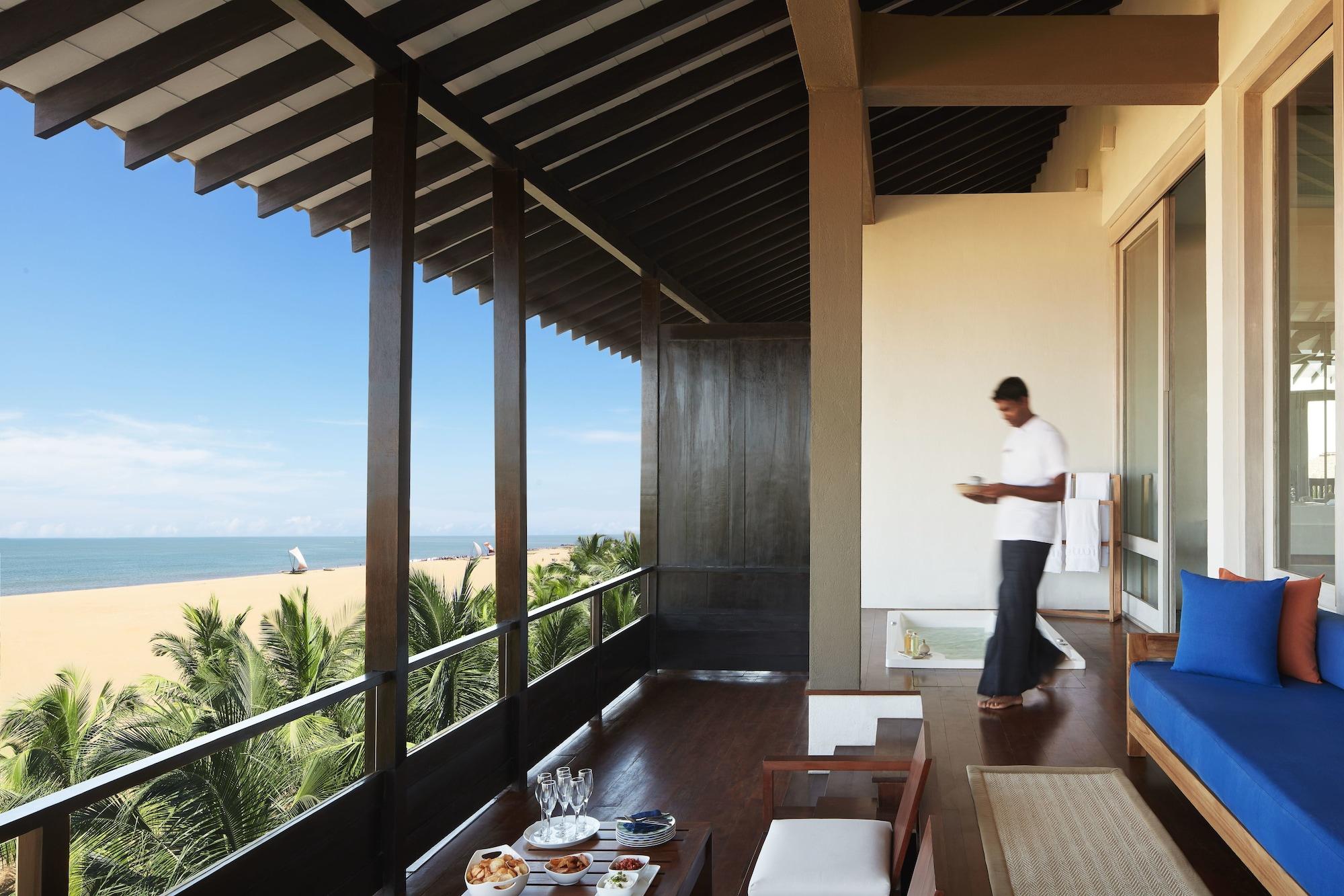 सहारा Jetwing Blue Negombo