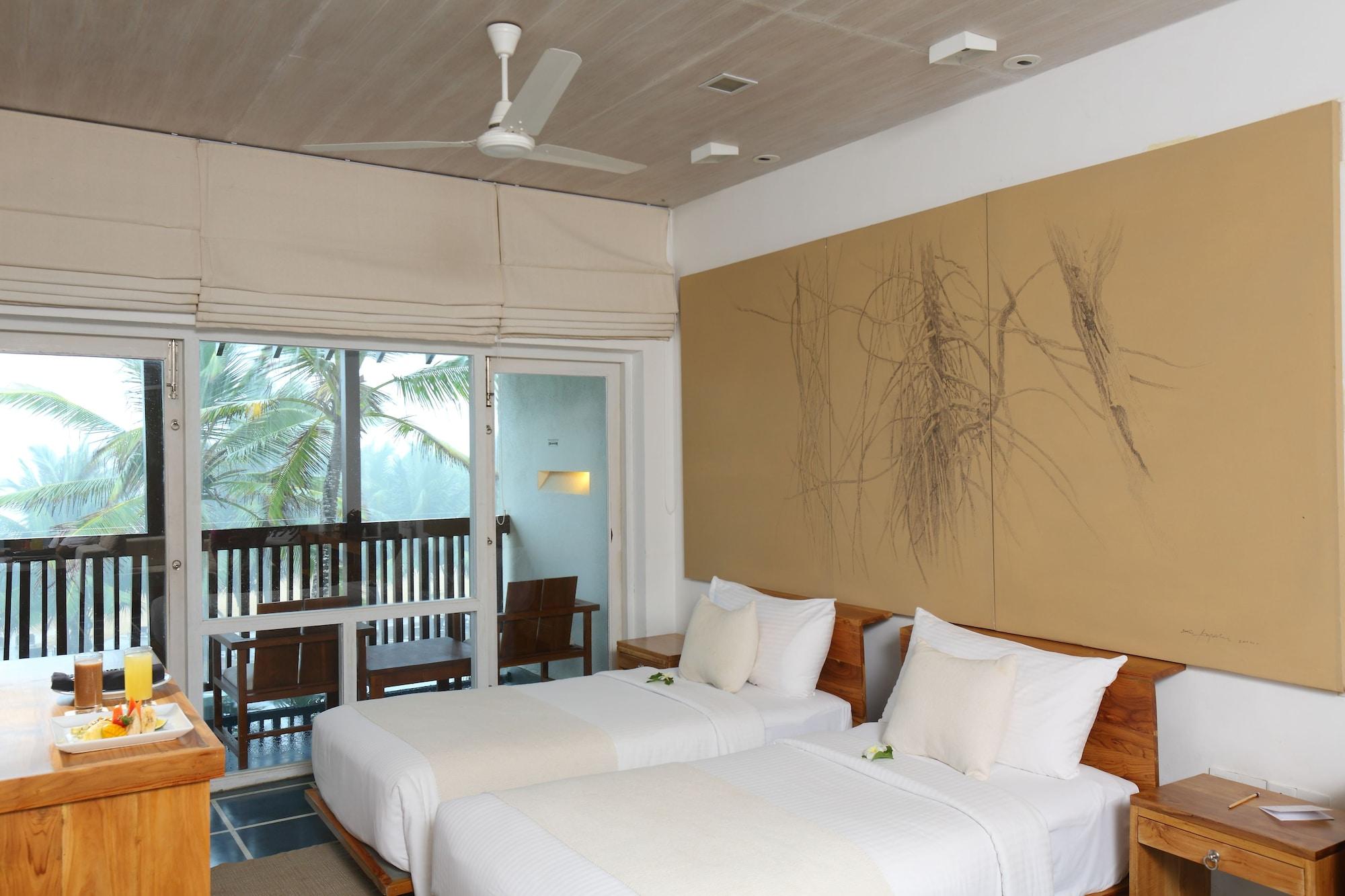 सहारा Jetwing Blue Negombo