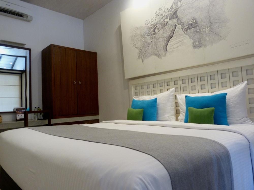 Jetwing Blue 5* Negombo